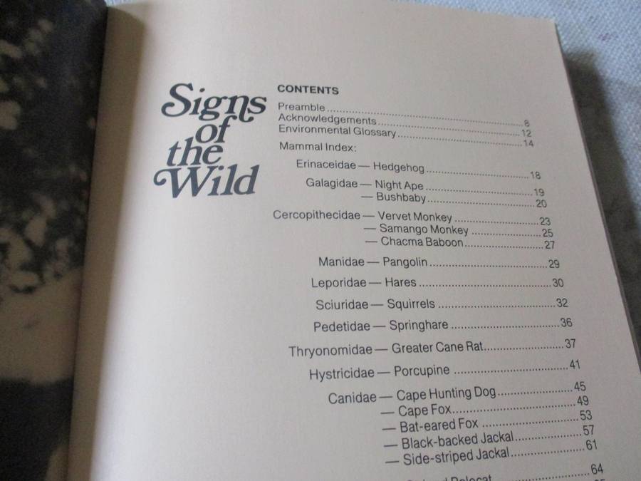 SIGNS OF THE WILD - CLIVE WALKER