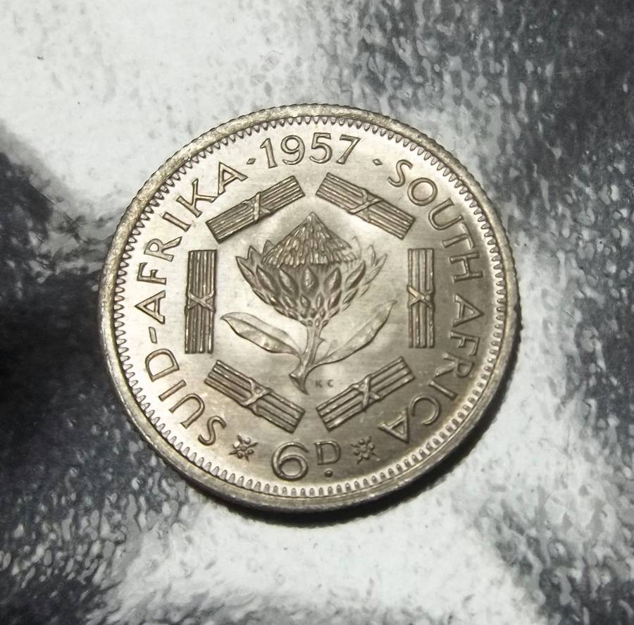 Union Sixpence 1957 - UNC condition