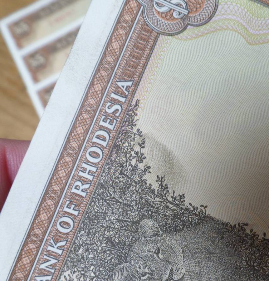 Rhodesia 5 Dollars 1978 - 5 in sequence - aUNC condition