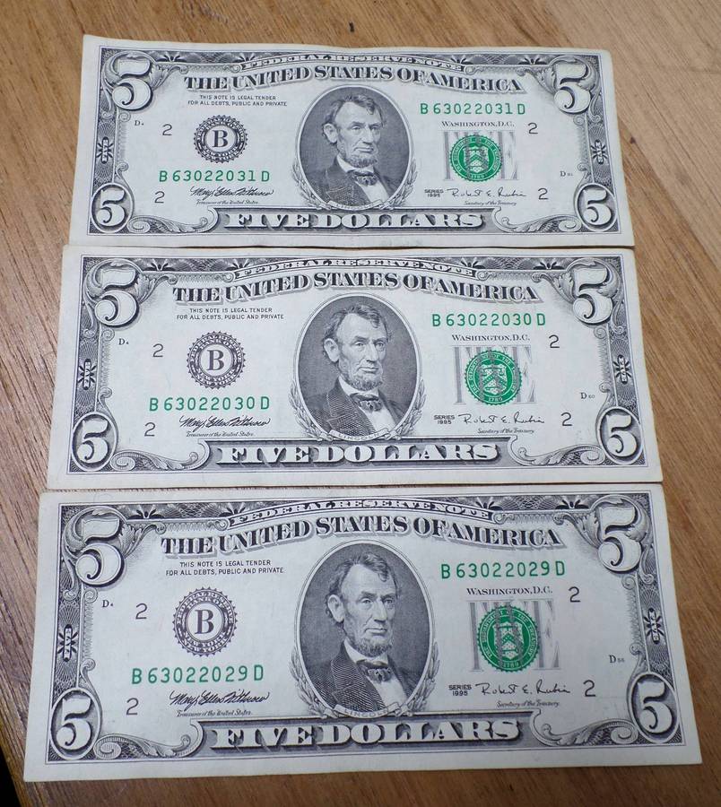 USA 5 Dollars 1995 - 3 in sequence