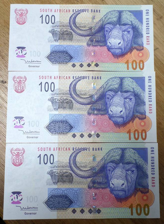 RSA 100 Rand mid to late 2000's - 3 notes in Sequence