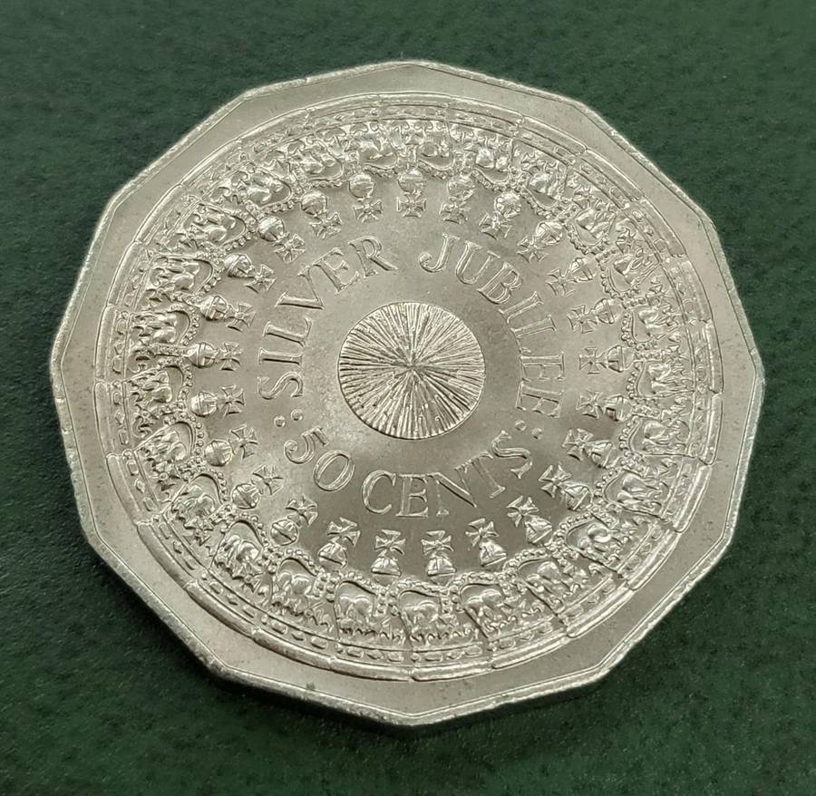 **R1 Auction** Australia 50 Cents 1977-Silver Jubilee