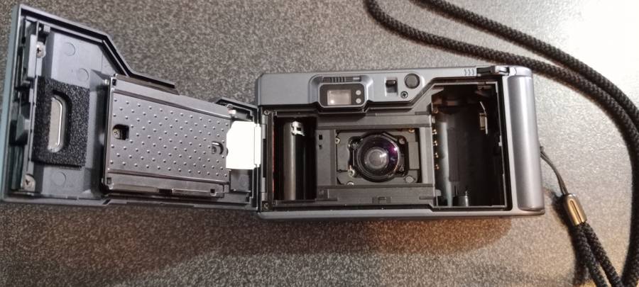 Pentax Espio 80 Zoom Black Blue Navy 35mm Film Camera From JAPAN