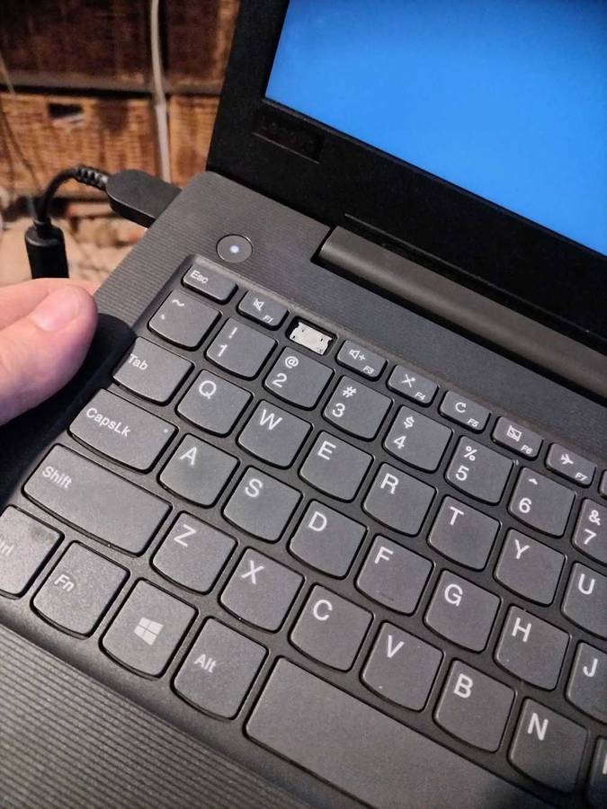 Lenovo V330-15ikb I5 8th gen