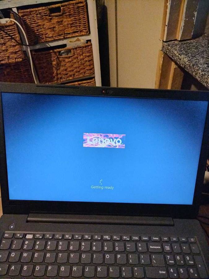 Lenovo V330-15ikb I5 8th gen