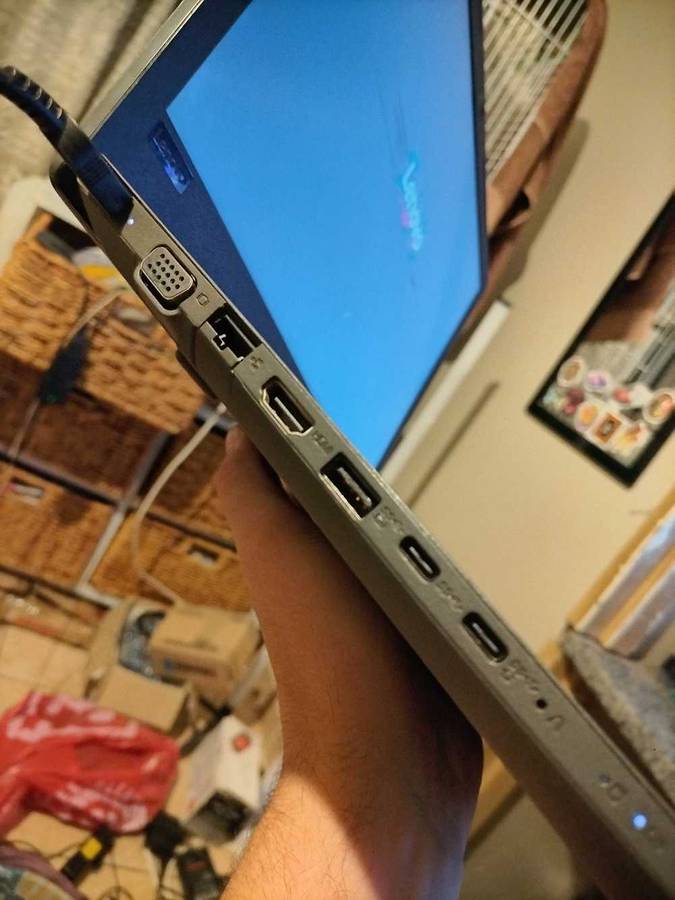 Lenovo V330-15ikb I5 8th gen