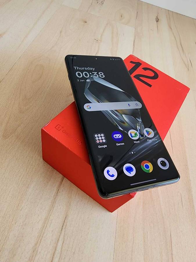 OnePlus 12 x Hassleblad Edition