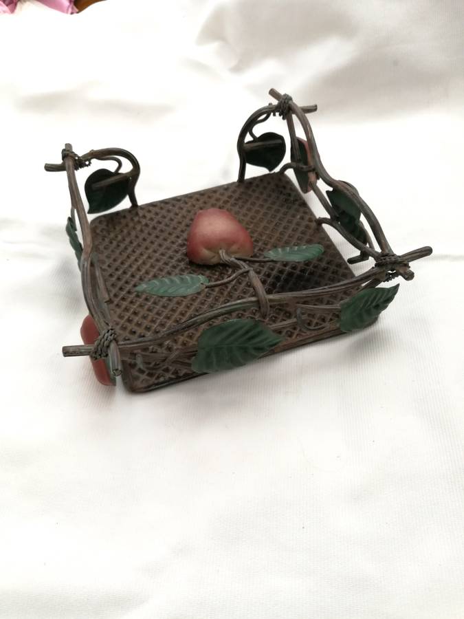 Decorative Metal Serviette Holder. Apple with "Viny" twigs