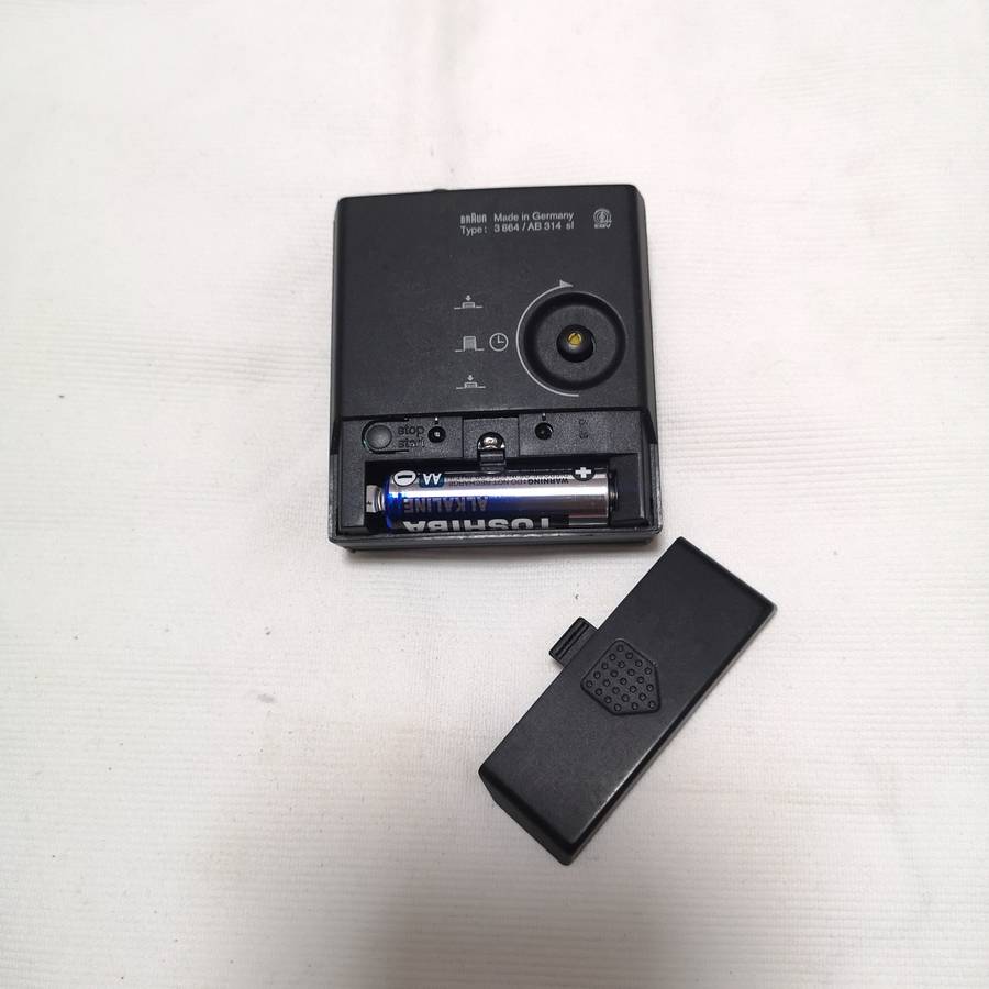Vintage BRAUN Quartz AB314 SL Travel Alarm Clock Black Pocket Size Made In Germany