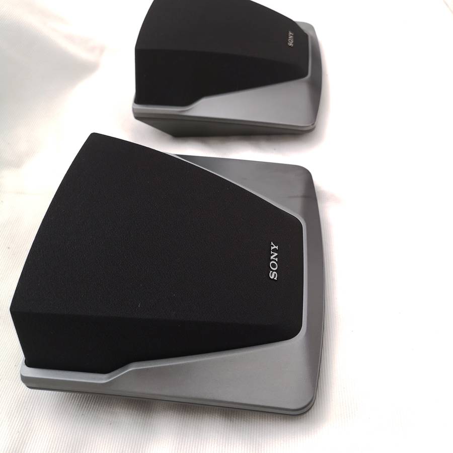 Sony SS- SR125G Speaker set. Vintage