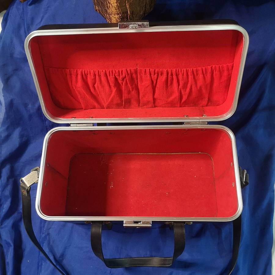 Vintage HINOMOTO hard case for camera or camera equipment. Made in Japan