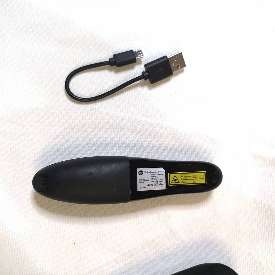 HP Wireless Presenter 2.4Ghz with laser pointer- Rechargeable