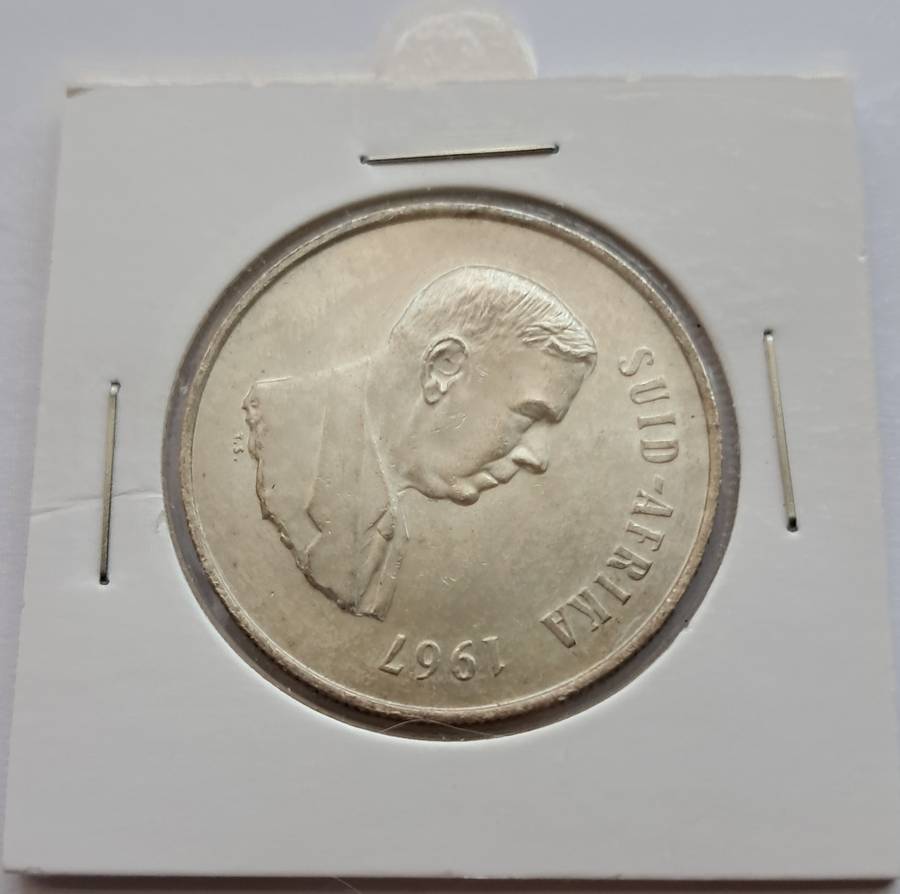 REPUBLIC OF SOUTH AFRICA - 1967 ONE RAND (AFRIKAANS)  UNC -IN COIN FLIP - SILVER 0.800