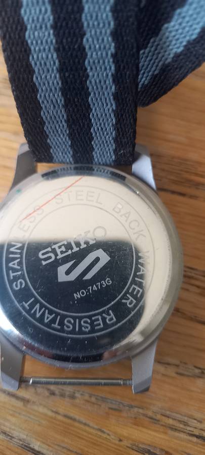 Sieko 5  Quartz  Please Read