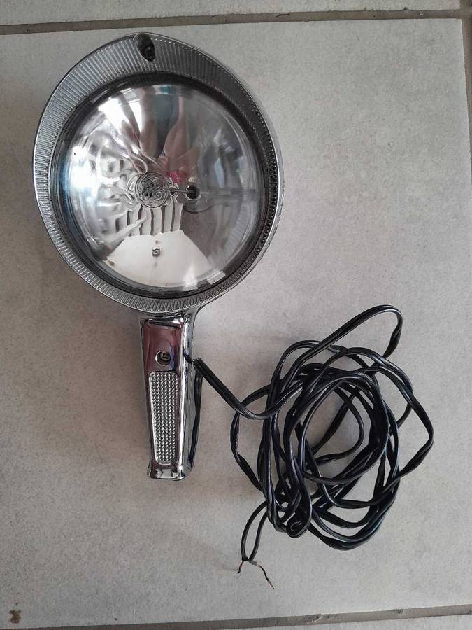 Antique vehicle light lot