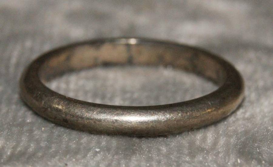 Unmarked silver ring