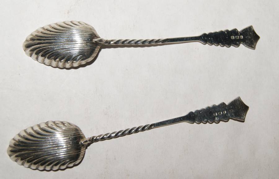 Pair of Hallmarked Silver Birmingham 1913 Teaspoons (17.6g) @@@ CRAZY LOW R1 START