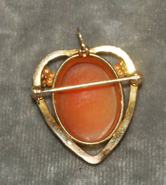 Vintage heart shaped 9ct gold cameo brooch/ pendant (6.7g) @ ccrraazzyy low R1 start
