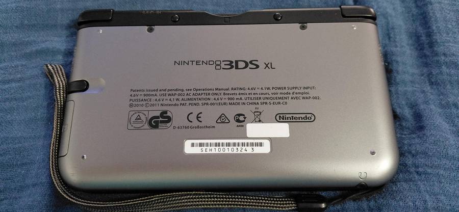 Nintendo 3DS XL Console (Black/Grey)