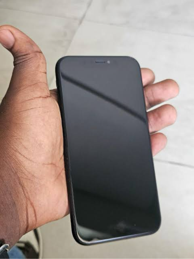 iPhone XR Black 64GB