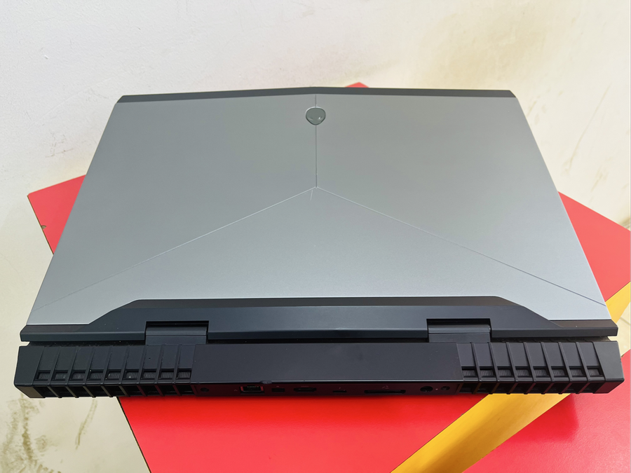 DELL ALIENWARE R17R4 FOR SPARES