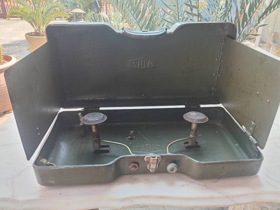 Vintage cadac gas stove