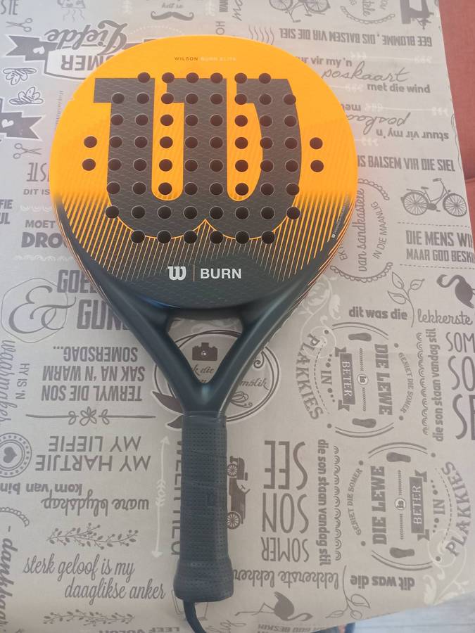 Wilson elite paddle racket