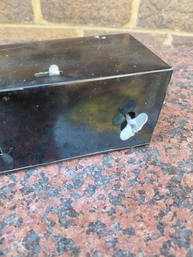 Vintage fingers 1960 tin toy
