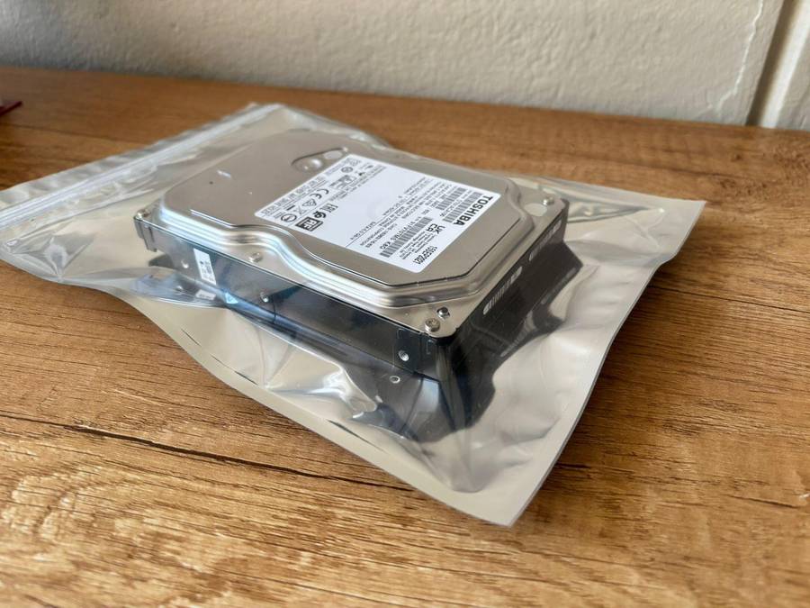 Toshiba DT01ACA100  1TB 3.5" SATA Hard Drive  Reliable Storage | 7200 RPM | SATA 6.0Gb/s | Desktop