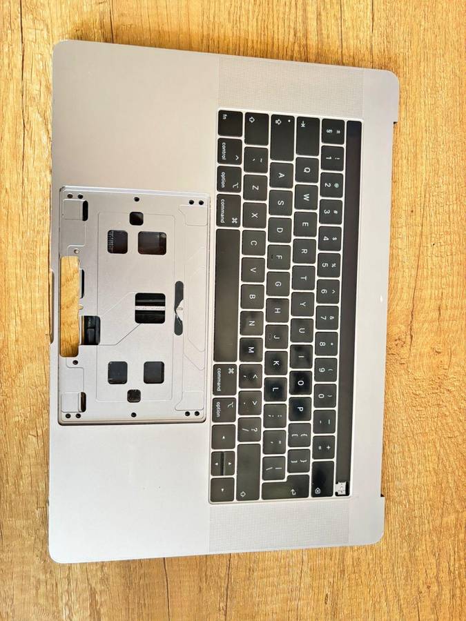 MacBook Pro 15" Retina (Mid 2018n - 2019) Upper Case Assembly with Low-Cycle Battery  A1990, Grade A
