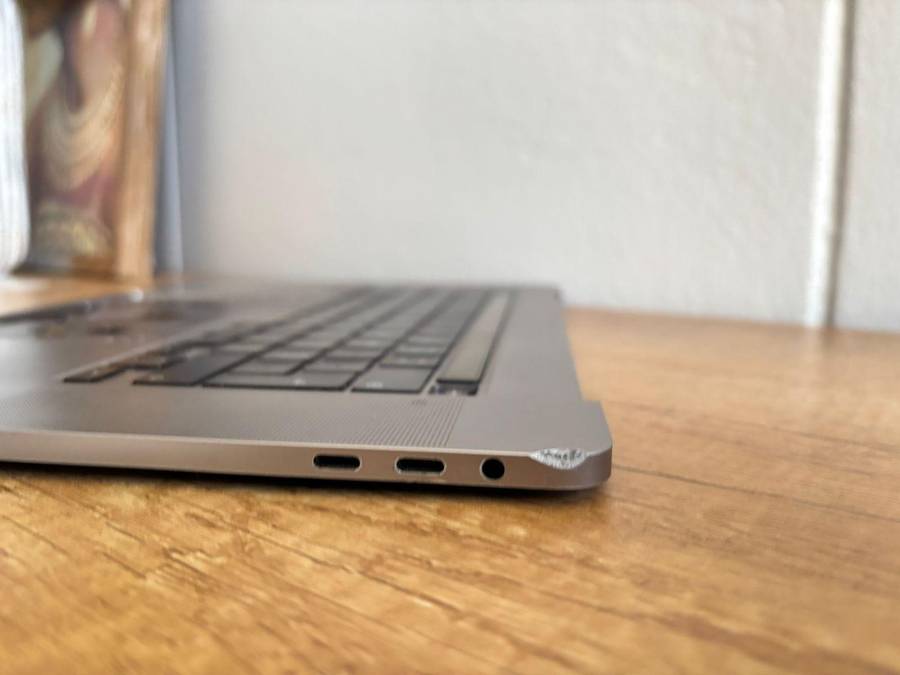 MacBook Pro 16" (2019) Upper Case Assembly  A2141 Model (Grade B) Includes: Keyboard