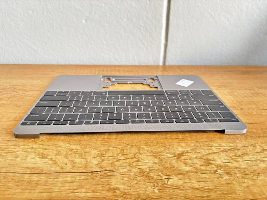 MacBook 12" Retina (Early 2015-2017) Upper Case with Keyboard Model: A1534 Condition: Used  Grade A