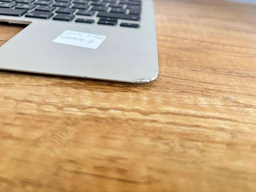 MacBook Air 11" (Mid 2013  Early 2015) Upper Case  Grade B A1465 Model
