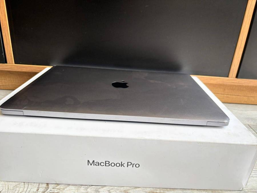  Genuine MacBook Pro 13" Retina Display Assembly  A1708 / A1706 (Late 20162017)