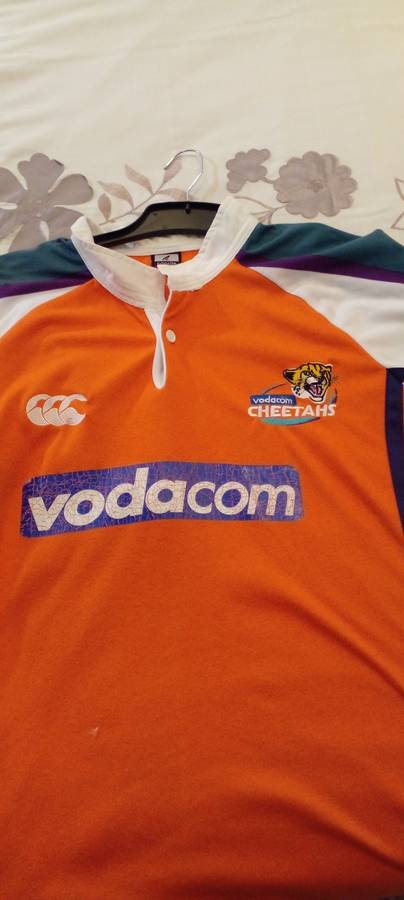 3X CHEETAH RUGBY SHIRTS PLUS A CHEETAH MASCOT TEDDY BEAR. SEE DESC.