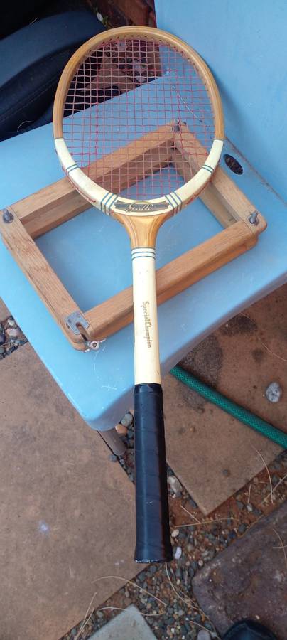 Gallo special championship (Perfect balance) wooden tennis racquet, in a wooden frame DESC..