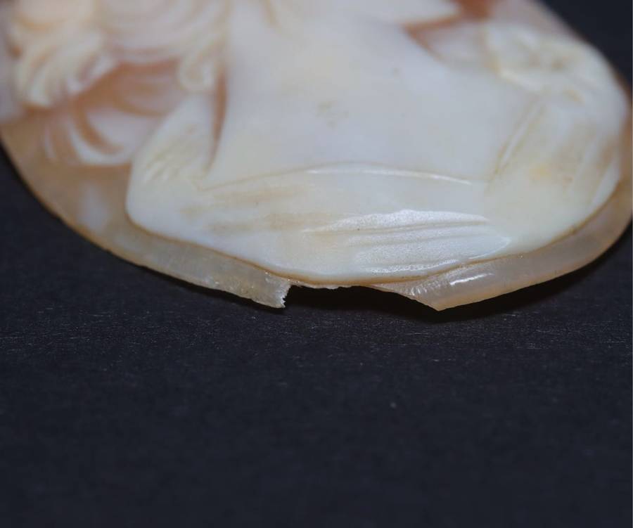 Wow 3 x beautiful vintage cameos!!! Please read description.