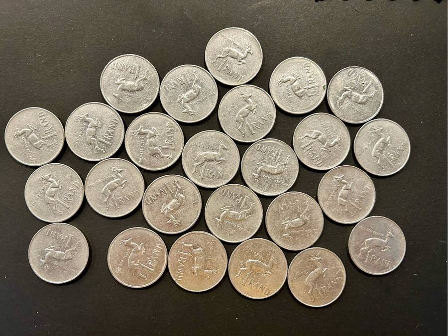 25 x old R1 coins. ( No silver )