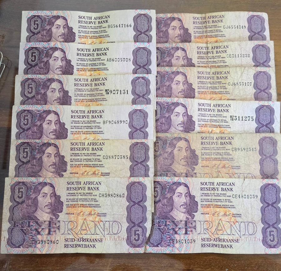 R5 banknote lit