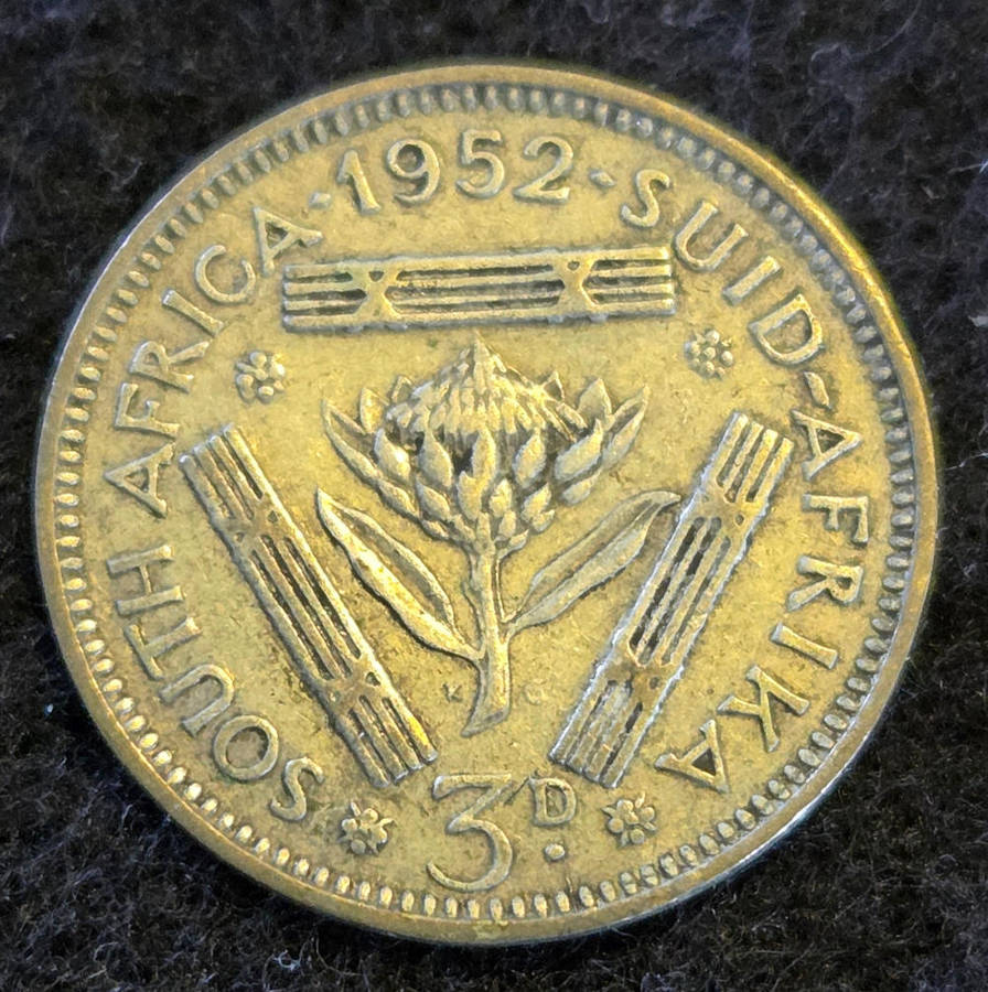 1952 - 3 Pence (lot 1 of 3)