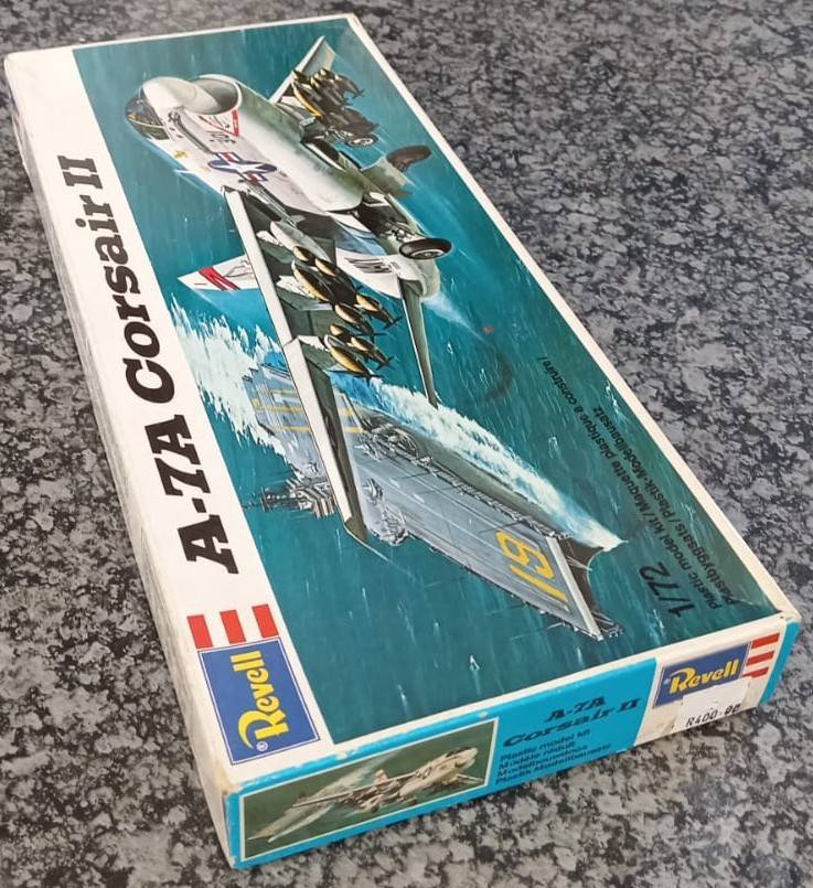 Revell Model, VA-7A Corsair II