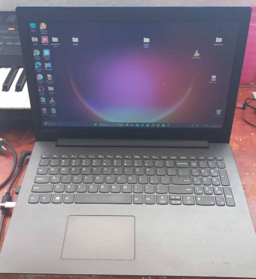 Lenovo 15inch Laptop i5 7th gen cpu, 8GB RAM, 500gb HDD