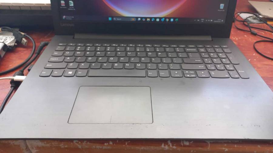 Lenovo 15inch Laptop i5 7th gen cpu, 8GB RAM, 500gb HDD
