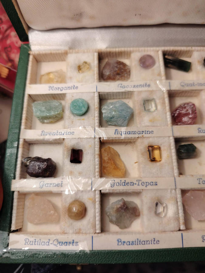 Vintage Gemstones Sample Display with raw and polished versions. Absolutely beautiful