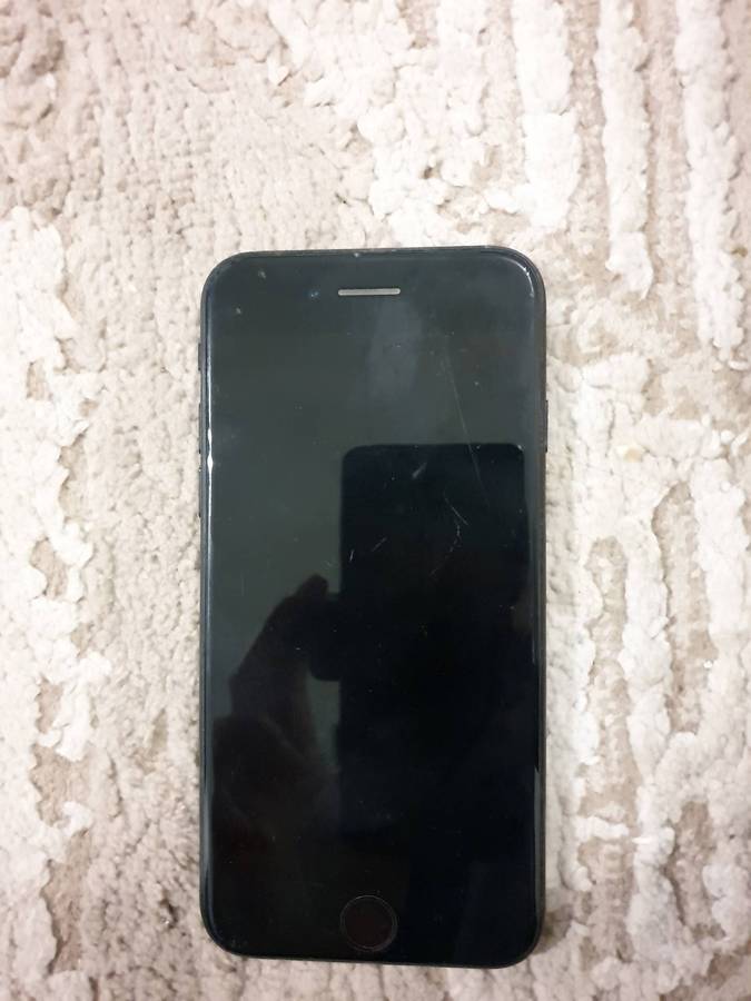 *Late entry* iPhone SE 2nd GEN iOS 15
