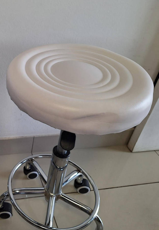 White Modern and Adjustable Mini Bar Stool with Wheels READ DESCRIPTION