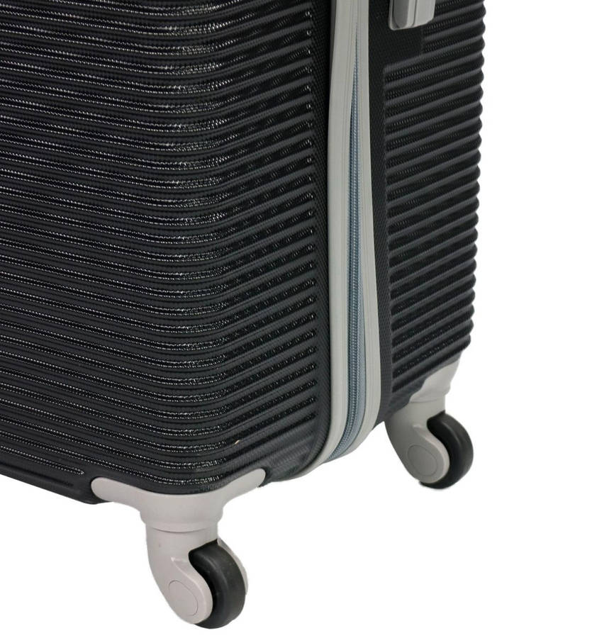 Expert Travel Ware - 3 Piece Luggage Set - Black