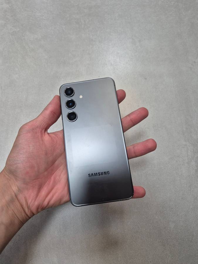 Samsung S24 256gb Dual sim 8gb ram