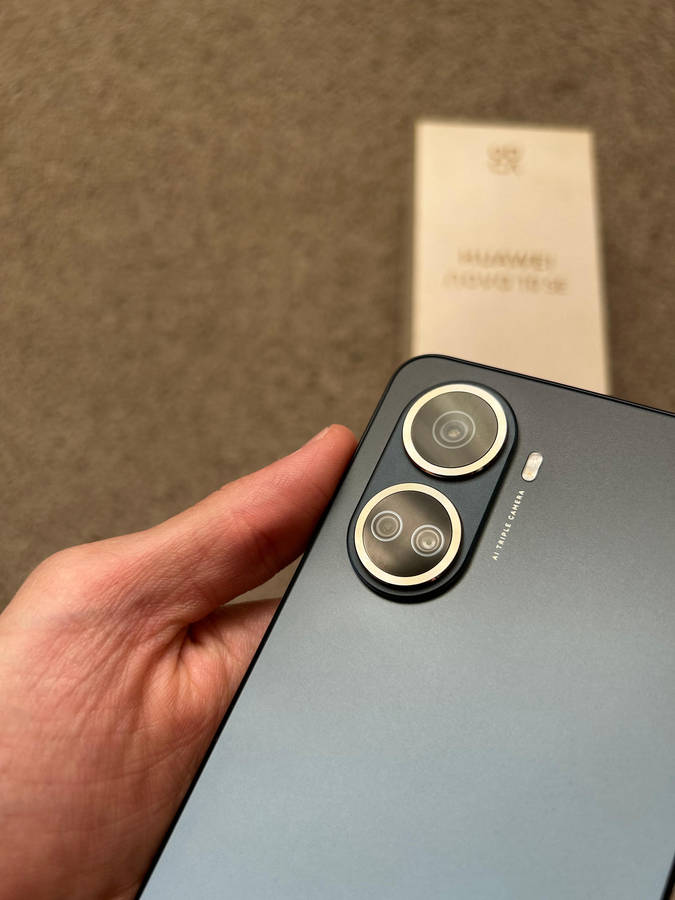 Huawei Nova 10 SE 256gb 8gb ram Excellent condition with box and cover