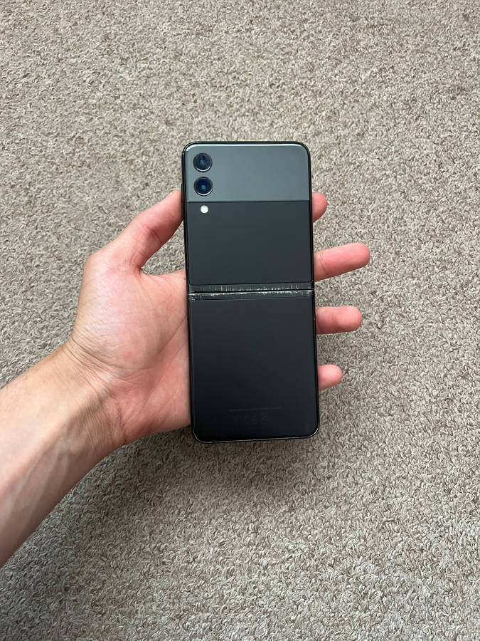 Samsung Z flip 3 5G 256gb 8gb ram with 4 green lines on screen works perfectly